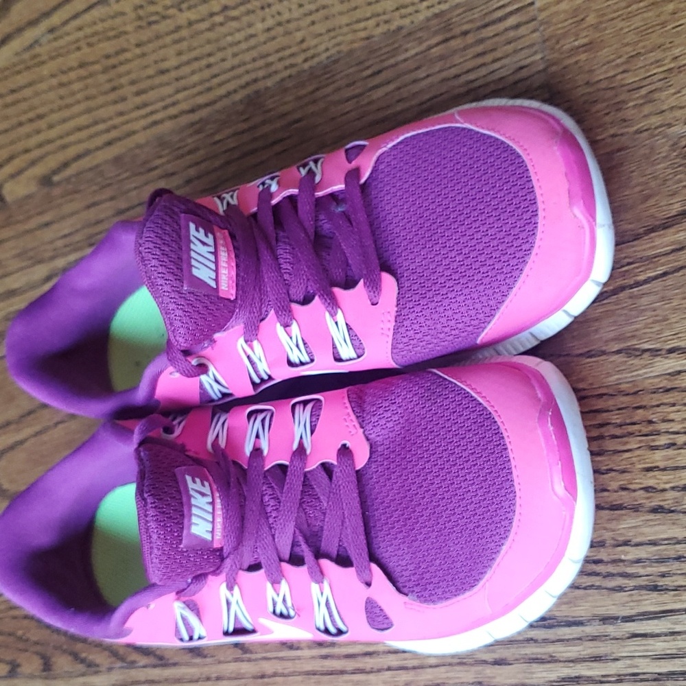 Nike Free Us Size 7.5, Raspberry & Bright Pink - image 1